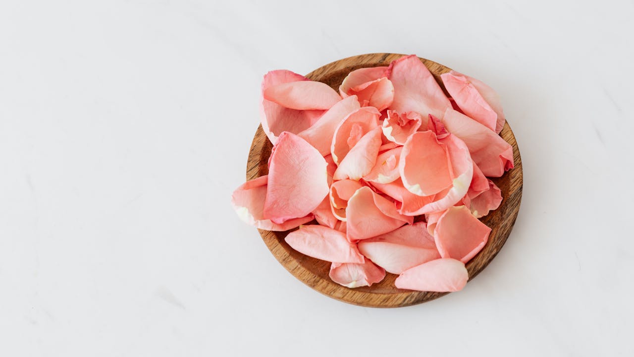 Skincare Korea vs Skincare Alami Indonesia: Mana yang Lebih Baik untuk Kulitmu?